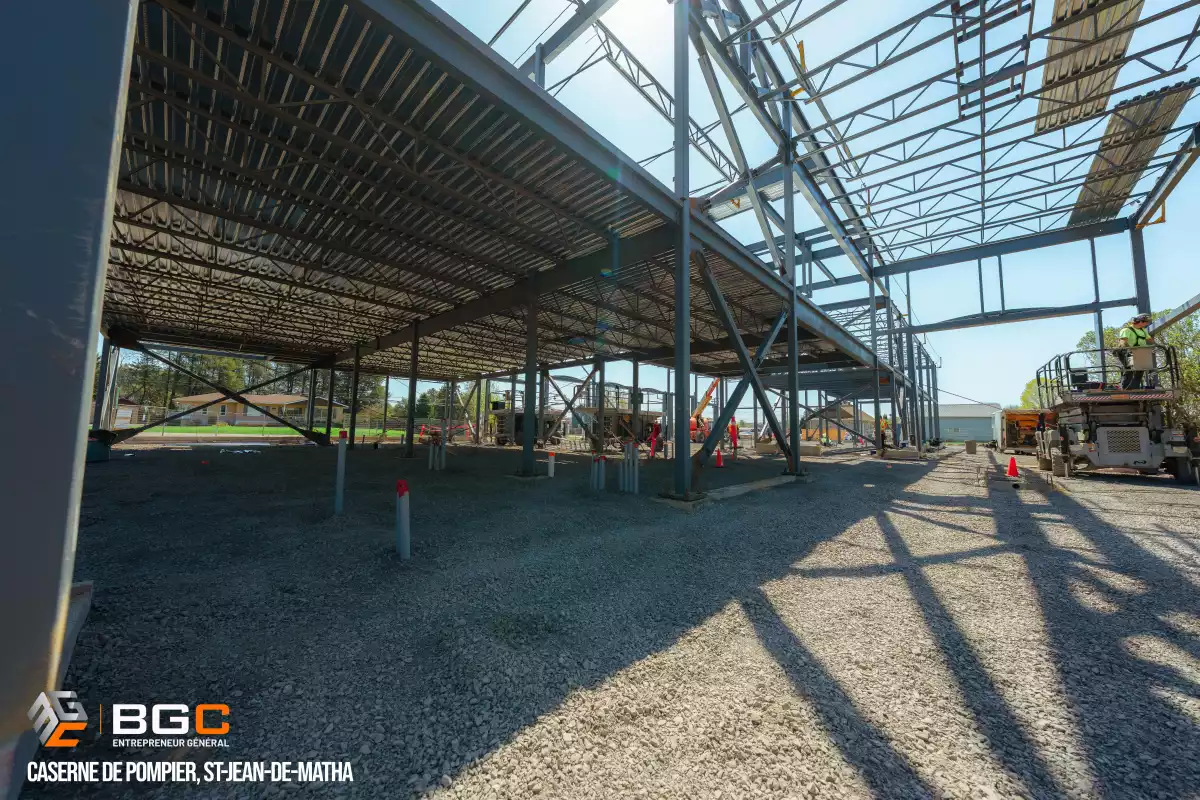 Caserne de pompiers St-Jean-de-Matha – projet structure d'acier en construction